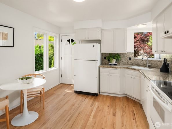4311 50th Avenue NE, Seattle WA 98105