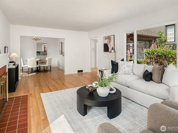 4311 50th Avenue NE, Seattle WA 98105