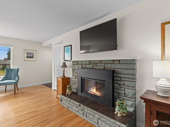 8806 Cascadia Avenue, Everett WA 98208