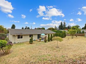 8806 Cascadia Avenue, Everett WA 98208