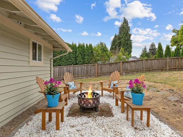 8806 Cascadia Avenue, Everett WA 98208
