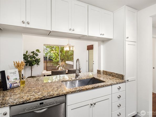 14363 30th Avenue NE Unit 9, Seattle WA 98125