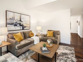14363 30th Avenue NE Unit 9, Seattle WA 98125