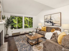 14363 30th Avenue NE Unit 9, Seattle WA 98125