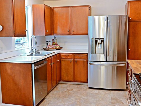 16 234th Place SE, Bothell WA 98021