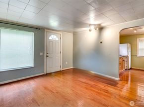 9817 35th Avenue SW, Seattle WA 98126