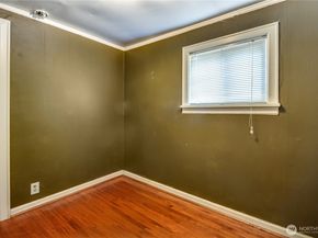 9817 35th Avenue SW, Seattle WA 98126