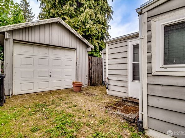 9817 35th Avenue SW, Seattle WA 98126