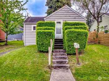 9817 35th Avenue SW
