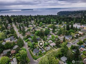 9817 35th Avenue SW, Seattle WA 98126