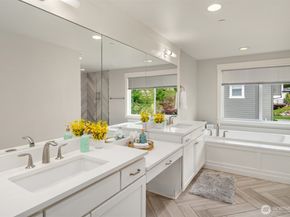 7098 170th Avenue SE, Bellevue WA 98006