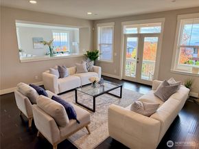 7098 170th Avenue SE, Bellevue WA 98006