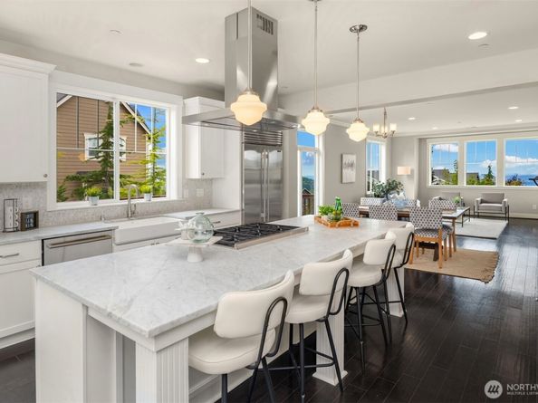 7098 170th Avenue SE, Bellevue WA 98006