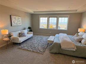 7098 170th Avenue SE, Bellevue WA 98006