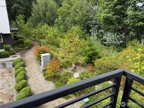 1593 139th Court NE 16, Bellevue WA 98005