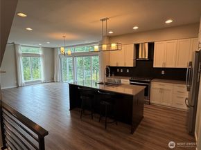 1593 139th Court NE 16, Bellevue WA 98005
