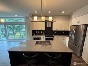 1593 139th Court NE 16, Bellevue WA 98005