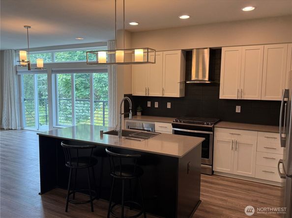 1593 139th Court NE 16, Bellevue WA 98005