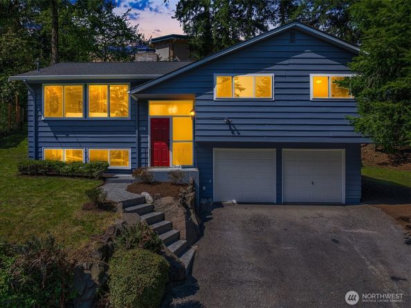 1136 N 146th Place, Shoreline WA 98133
