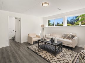 1136 N 146th Place, Shoreline WA 98133