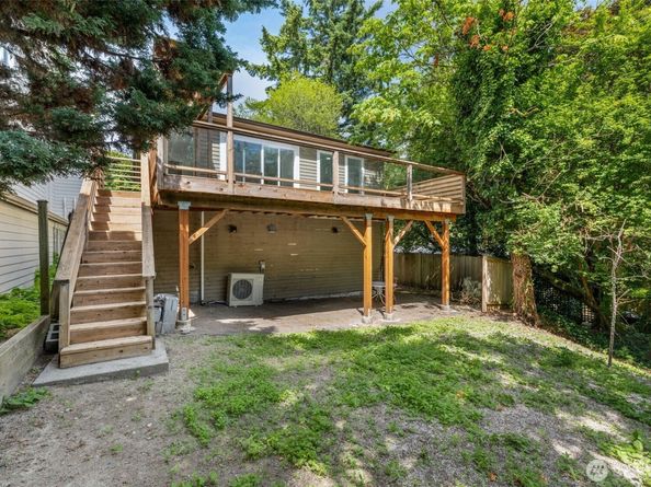 2615 NE 113th Street, Seattle WA 98125