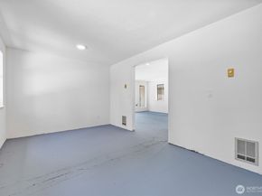 2615 NE 113th Street, Seattle WA 98125