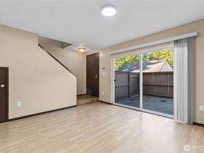 20906 114th Place SE 17, Kent WA 98031