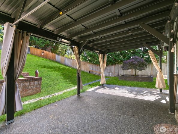808 SW 328th Court, Federal Way WA 98023