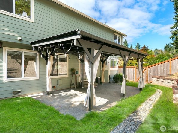 808 SW 328th Court, Federal Way WA 98023
