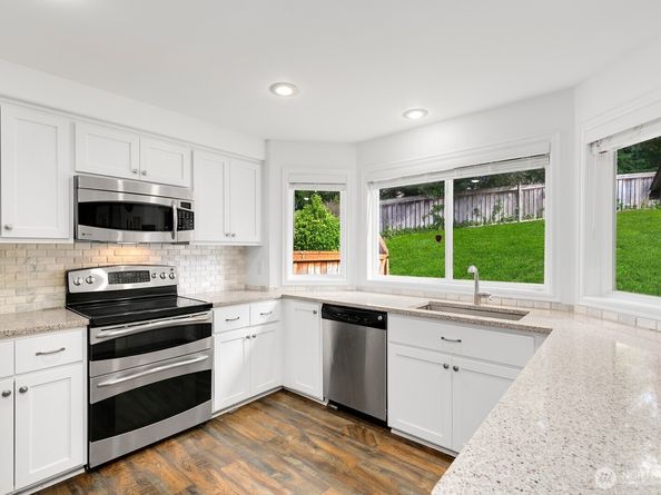 808 SW 328th Court, Federal Way WA 98023