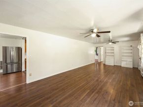 4224 Tracyton Beach Road, Bremerton WA 98310