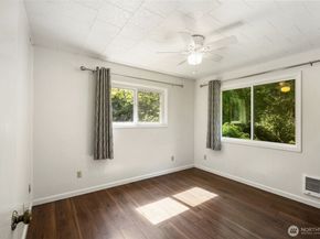 4224 Tracyton Beach Road, Bremerton WA 98310