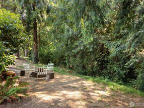 4224 Tracyton Beach Road, Bremerton WA 98310