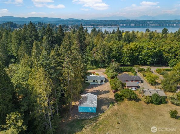 4224 Tracyton Beach Road, Bremerton WA 98310