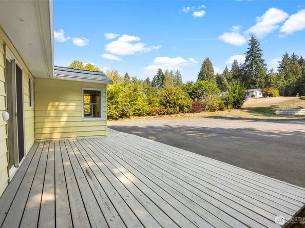 4224 Tracyton Beach Road, Bremerton WA 98310