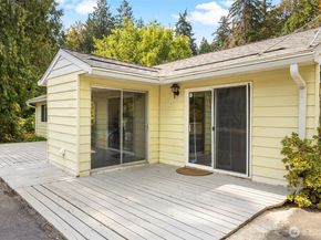 4224 Tracyton Beach Road, Bremerton WA 98310