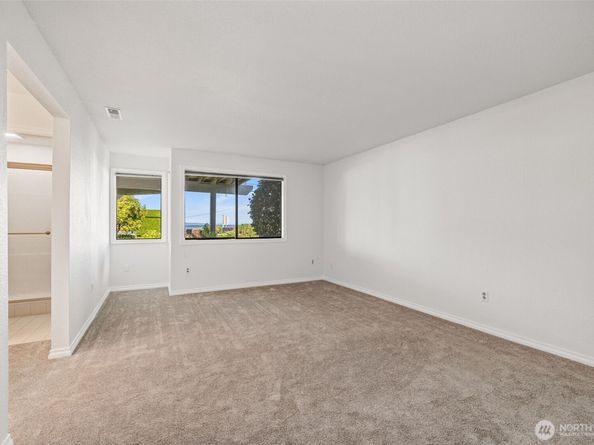 415 S 287th Street, Des Moines WA 98198