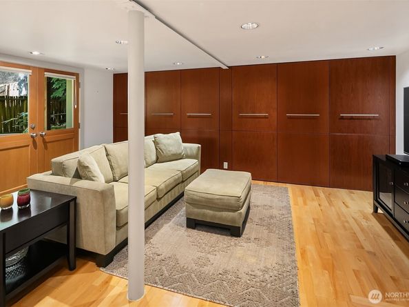 7161 Beach Drive SW, Seattle WA 98136