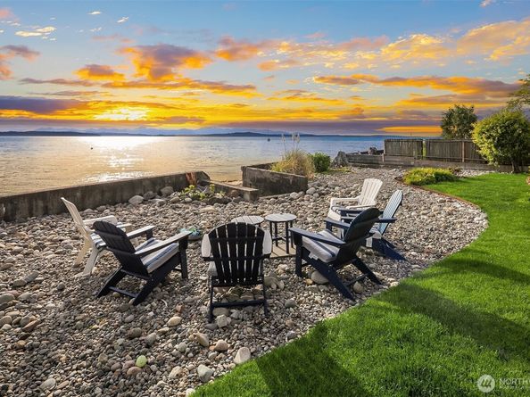 7161 Beach Drive SW, Seattle WA 98136