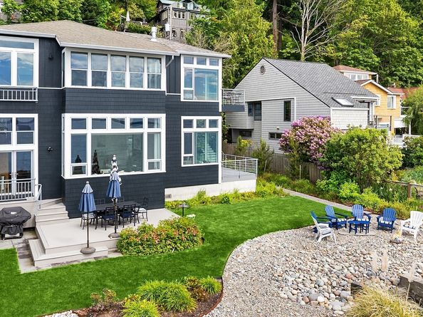 7161 Beach Drive SW, Seattle WA 98136