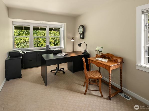 7161 Beach Drive SW, Seattle WA 98136
