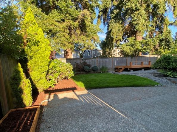 11215 NE 116th Place, Kirkland WA 98034