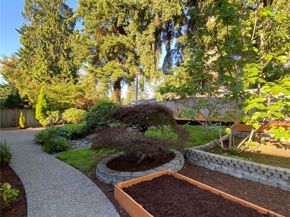 11215 NE 116th Place, Kirkland WA 98034