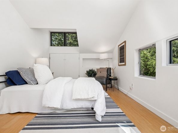 26031 SE 156 Street, Issaquah WA 98027