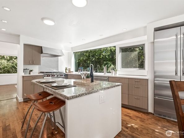 26031 SE 156 Street, Issaquah WA 98027