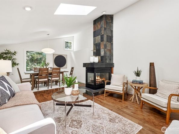 26031 SE 156 Street, Issaquah WA 98027