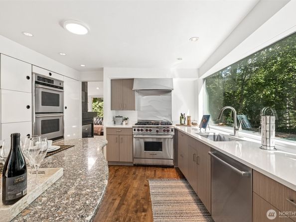 26031 SE 156 Street, Issaquah WA 98027