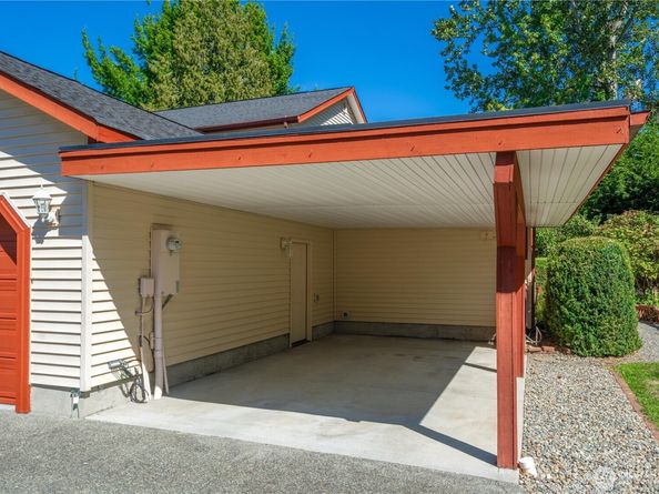 2469 S 224th Street, Des Moines WA 98198