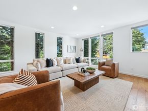 9120 38th Avenue NE, Seattle WA 98115