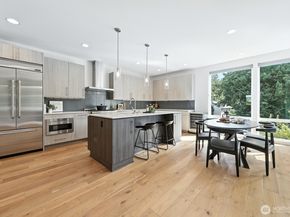 9120 38th Avenue NE, Seattle WA 98115